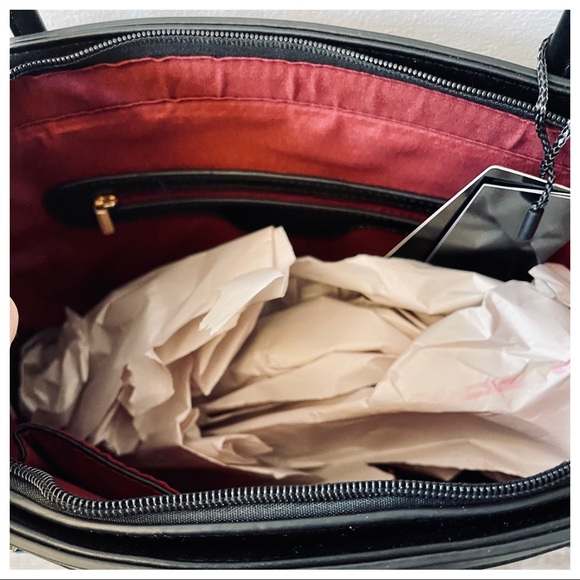 Chic vegan leather tote and wallet bag set - Picture 10 of 12